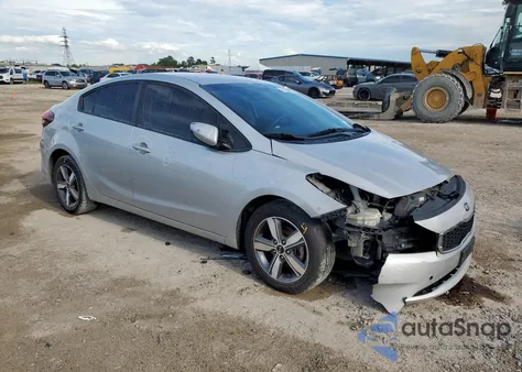 2018 Kia Forte Lx z USA, uszkodzony, nr VIN 3KPFL4A7XJE274027